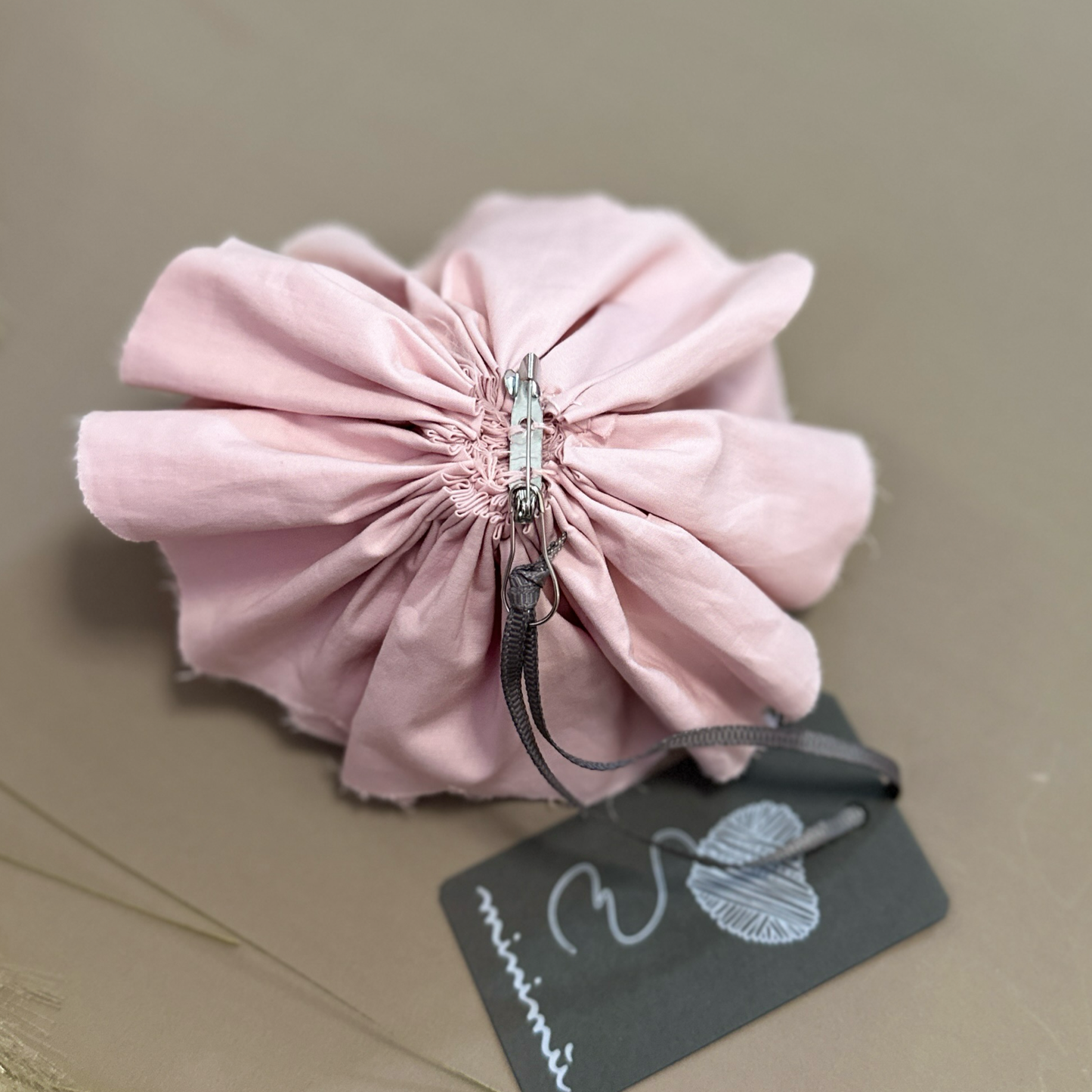 Spilla a fiore rosa