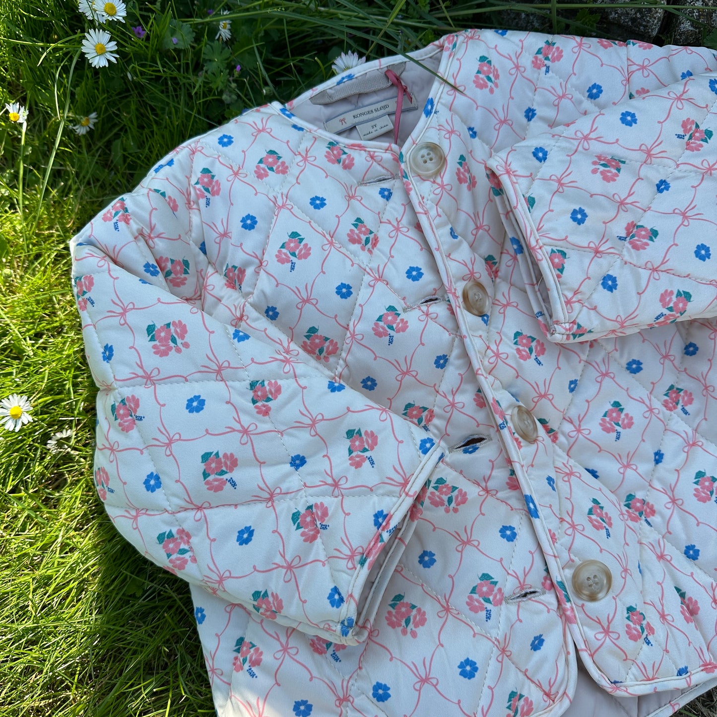Flora jacket - l’eleganza e versatilità