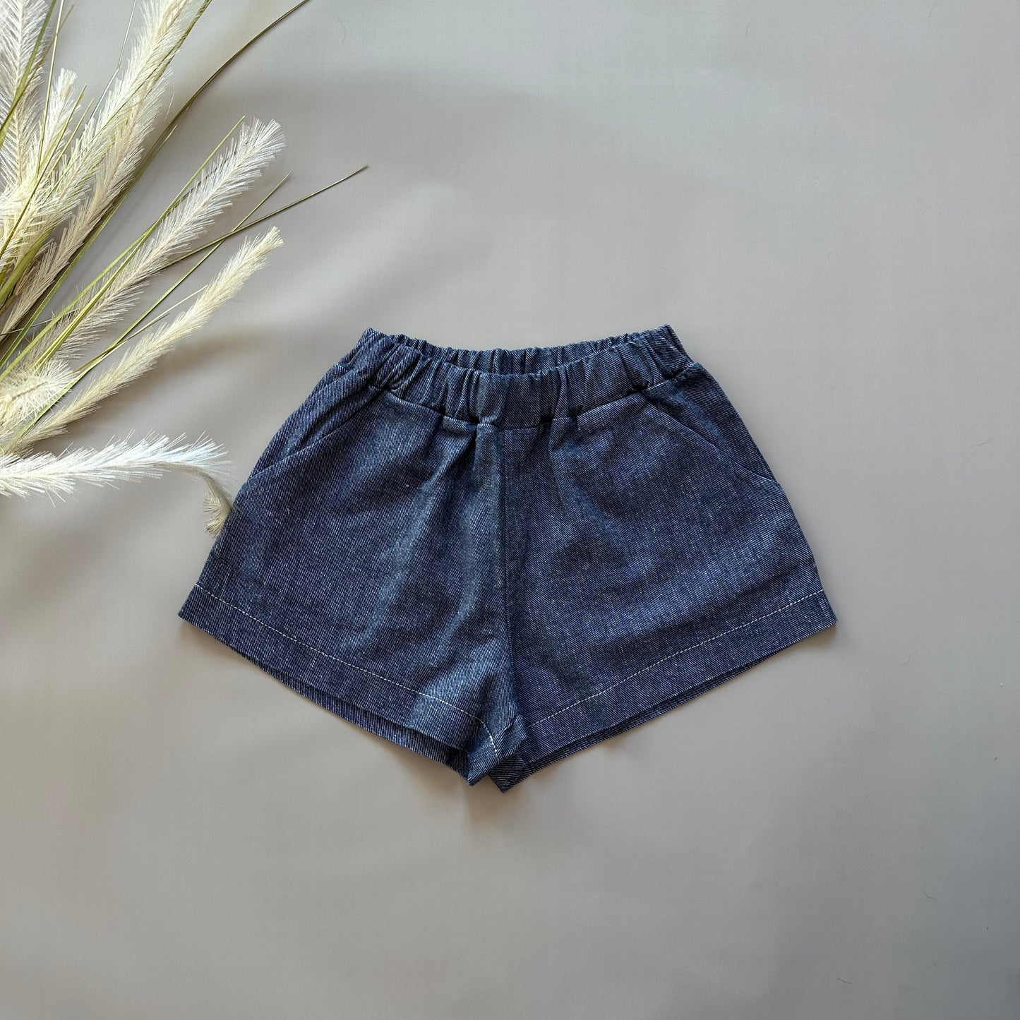 Pantaloncino in morbidissimo denim: comfort e leggerezza
