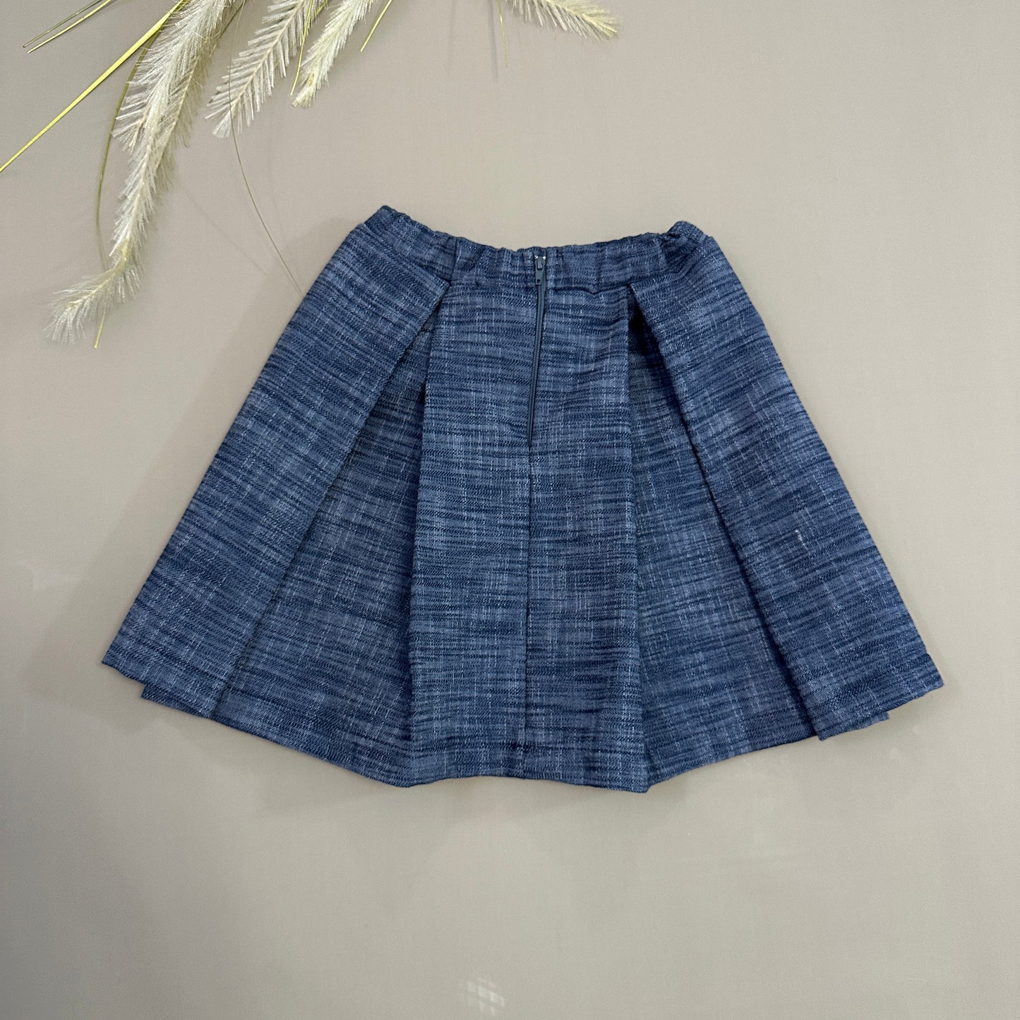 Gonna con piegone denim navy
