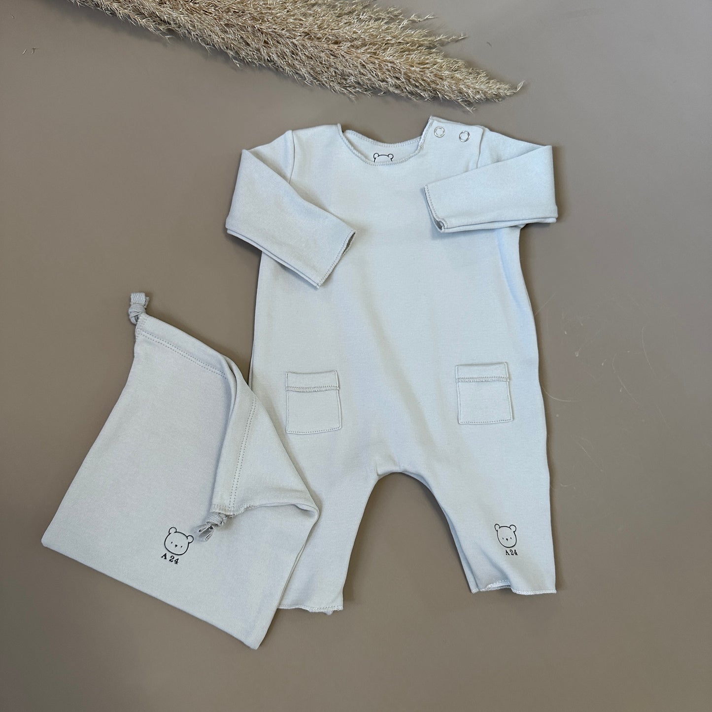 Tutina in jersey di cotone  con tasche perla - perfetta per ogni stagione