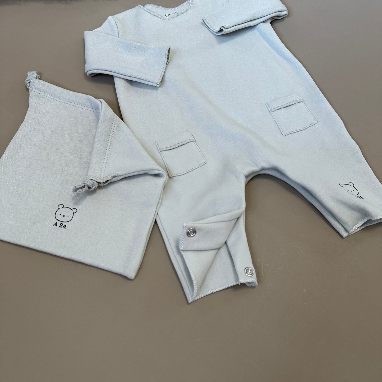 Tutina in jersey di cotone  con tasche perla - perfetta per ogni stagione